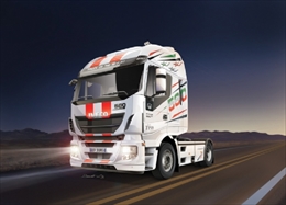 イタレリ1/24 イベコ STRALIS HI-WAY ユーロ5対応型              